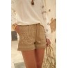 Short Beige avec Broderie Élégante